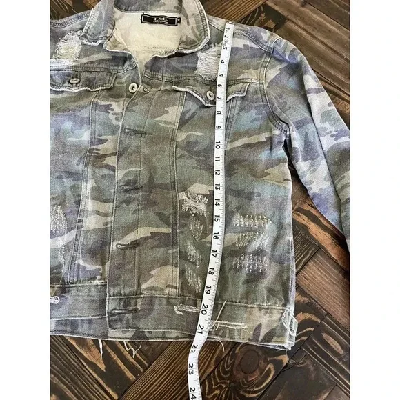 Lucky & Blessed Distressed Camo Jacket Women Medium Transitional Boho Fringe - Picture 5 of 16